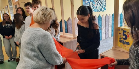 Powiększ grafikę: ciche-planszowki-nowe-miejsce-w-szkole-675877.jpg