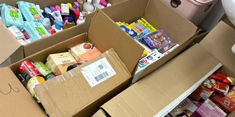 Powiększ grafikę: grudniowa-charytatywna-akcja-swiateczna-klasa-1-3-sp33-666510.jpg