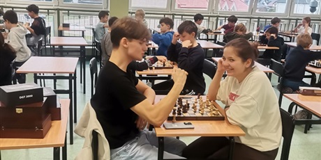 Powiększ grafikę: mikolajkowy-turniej-szachowy-666072.jpg