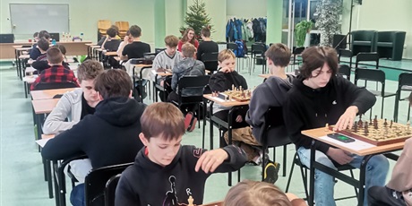 Powiększ grafikę: mikolajkowy-turniej-szachowy-666075.jpg