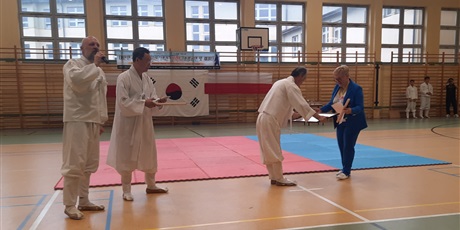 Powiększ grafikę: pokaz-taekwondo-w-naszej-szkole-701508.jpg