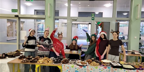 Powiększ grafikę: projekt-w-jezyku-niemieckim-volles-haus-pelna-chata-661259.jpg