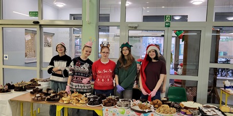 Powiększ grafikę: projekt-w-jezyku-niemieckim-volles-haus-pelna-chata-661260.jpg