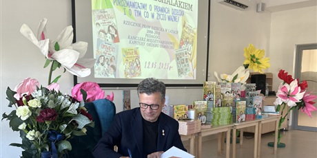 Powiększ grafikę: spotkanie-autorskie-z-markiem-michalakiem-615653.jpg