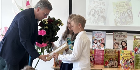 Powiększ grafikę: spotkanie-autorskie-z-markiem-michalakiem-615654.jpg