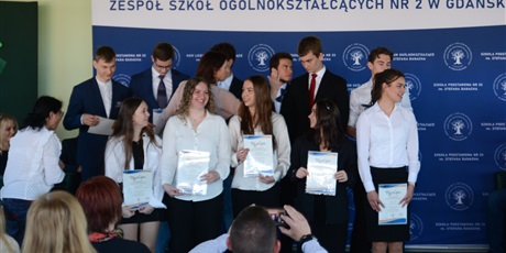 Powiększ grafikę: zakonczenie-roku-klasy-iva-xxivlo-611905.jpg