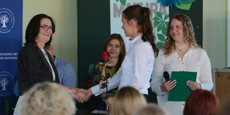 Powiększ grafikę: zakonczenie-roku-klasy-iva-xxivlo-611907.jpg