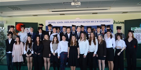 Powiększ grafikę: zakonczenie-roku-klasy-iva-xxivlo-611909.jpg