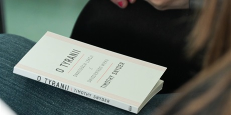 Powiększ grafikę: zapraszamy-rodzicow-na-wywiadowki-687544.jpg