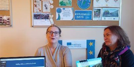 Powiększ grafikę: Październik - dzielimy się 